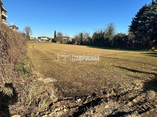 terreno edificabile in vendita a Busto Arsizio in zona Borsano