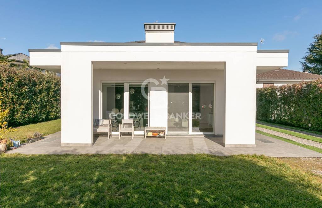 casa indipendente in vendita a Busto Arsizio
