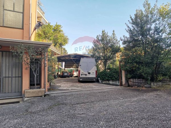 negozio in vendita a Busto Arsizio