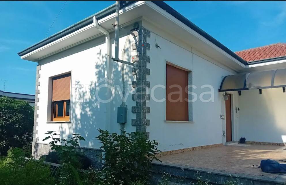 casa indipendente in vendita a Busto Arsizio