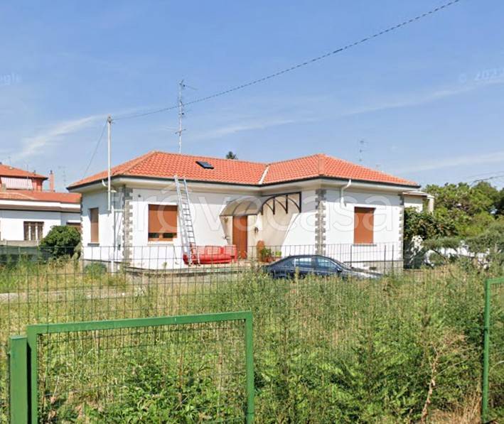 casa indipendente in vendita a Busto Arsizio