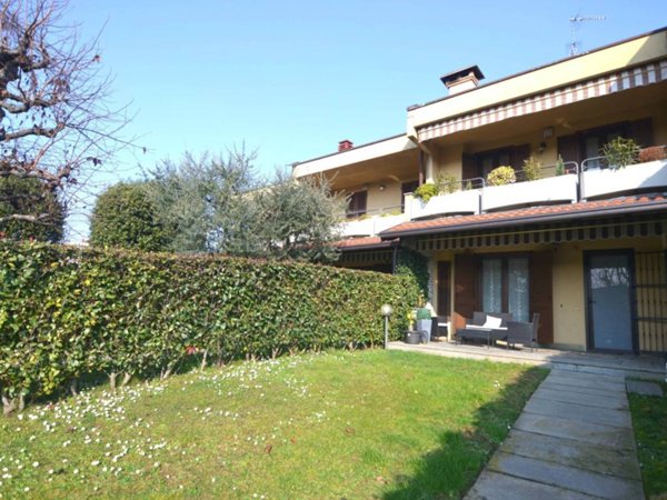 casa indipendente in vendita a Busto Arsizio