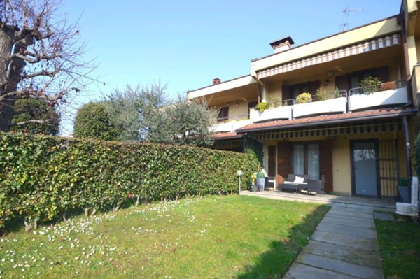 casa indipendente in vendita a Busto Arsizio