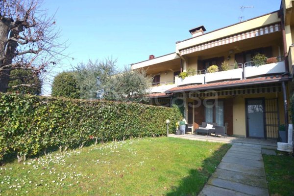 casa indipendente in vendita a Busto Arsizio