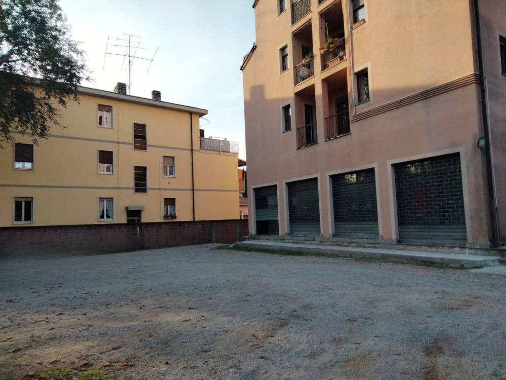 negozio in vendita a Busto Arsizio