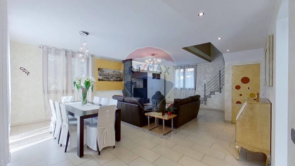 casa indipendente in vendita a Busto Arsizio