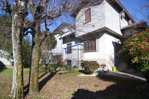 casa indipendente in vendita a Busto Arsizio