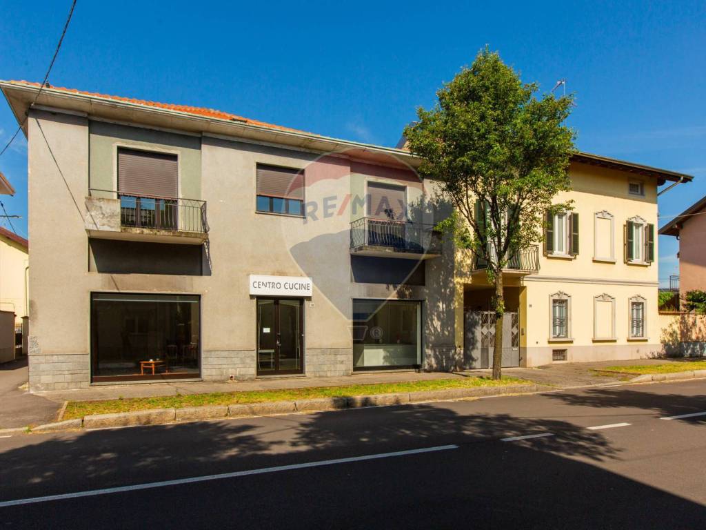casa indipendente in vendita a Busto Arsizio