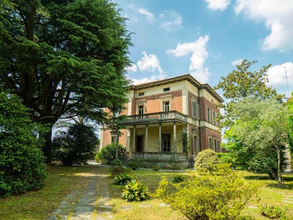 casa indipendente in vendita a Busto Arsizio