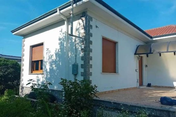 casa indipendente in vendita a Busto Arsizio
