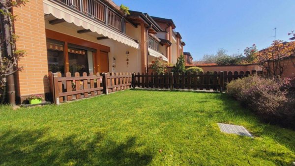 casa indipendente in vendita a Busto Arsizio
