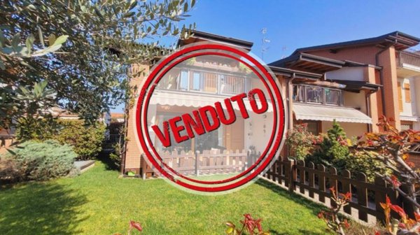 casa indipendente in vendita a Busto Arsizio