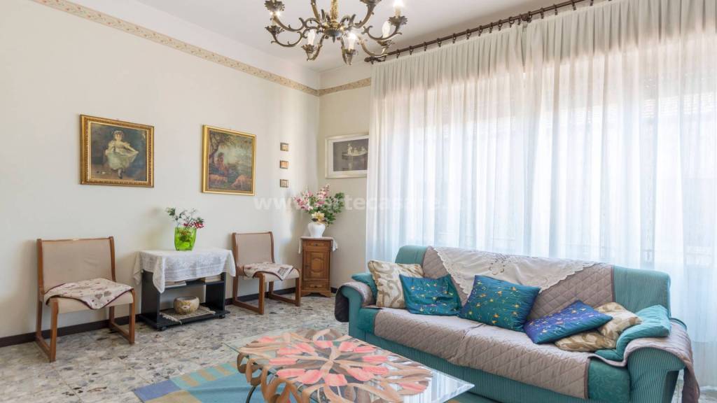 casa indipendente in vendita a Busto Arsizio