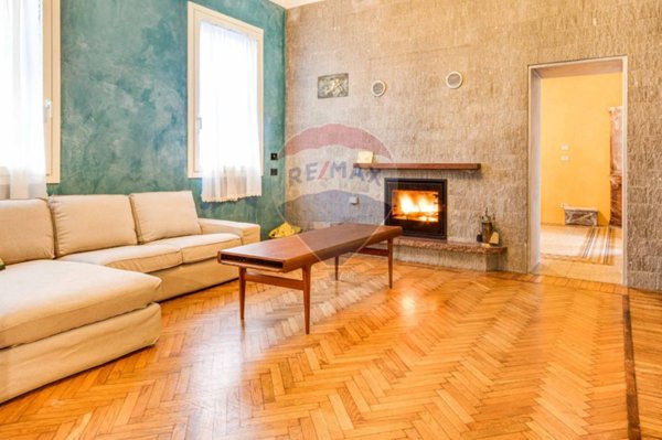 casa indipendente in vendita a Busto Arsizio