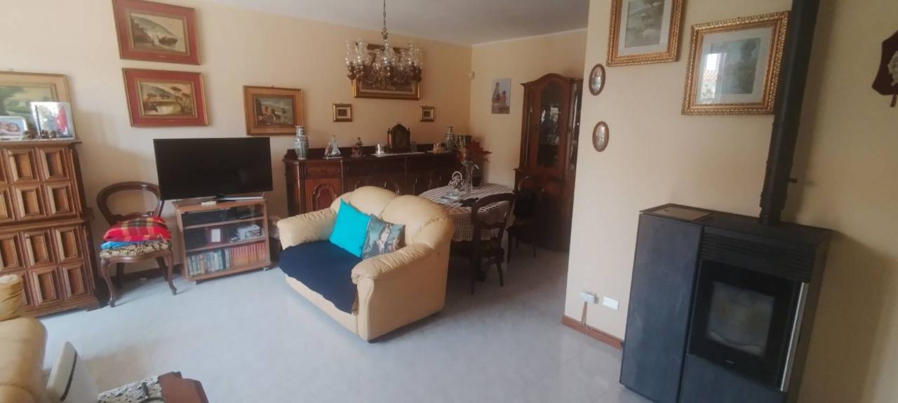 casa indipendente in vendita a Busto Arsizio in zona Borsano
