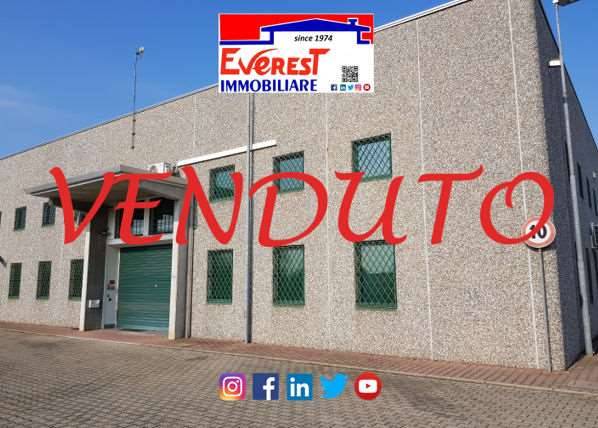 capannone in vendita a Busto Arsizio