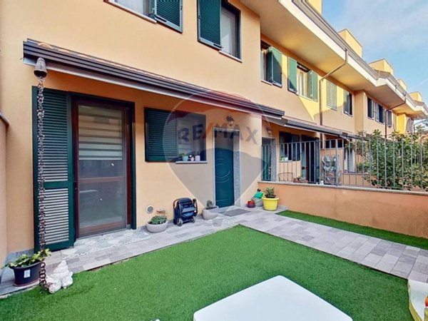 casa indipendente in vendita a Busto Arsizio