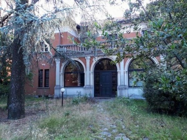 casa indipendente in vendita a Busto Arsizio