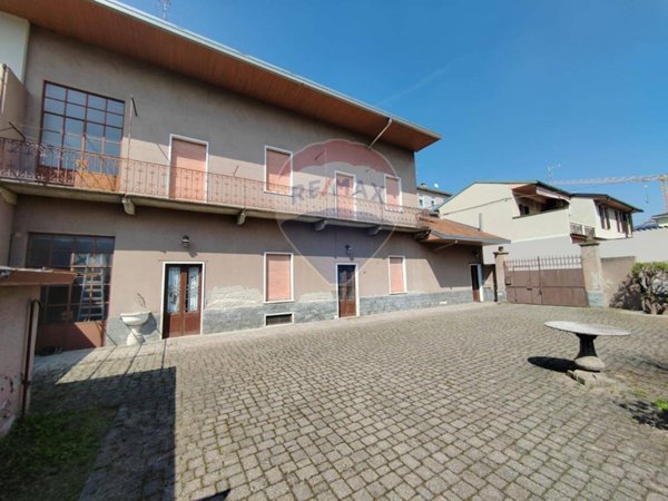 casa indipendente in vendita a Busto Arsizio