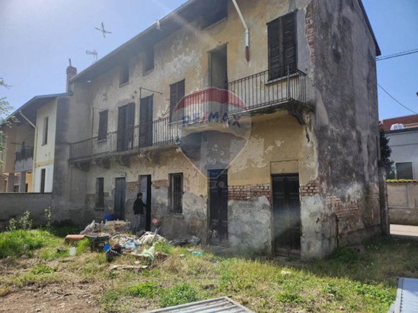 casa indipendente in vendita a Busto Arsizio