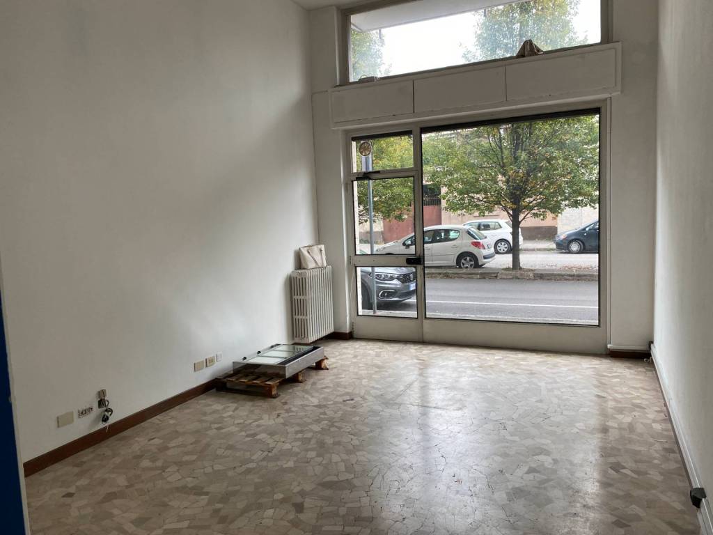 negozio in vendita a Busto Arsizio