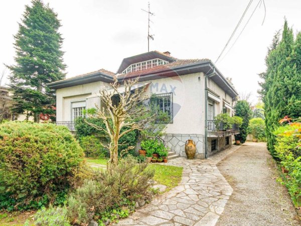 casa indipendente in vendita a Busto Arsizio