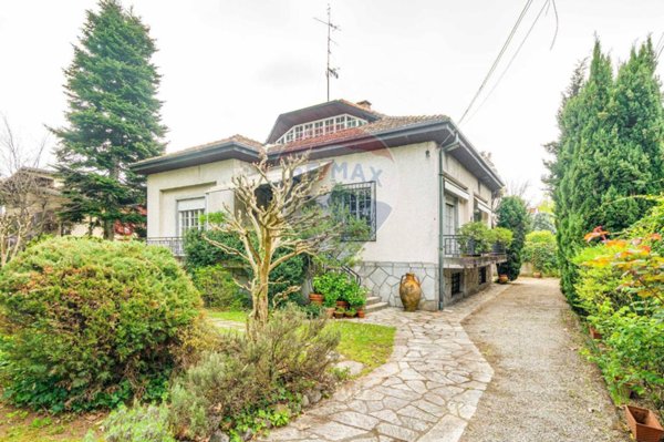 casa indipendente in vendita a Busto Arsizio