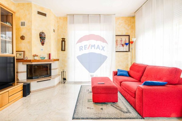 casa indipendente in vendita a Busto Arsizio