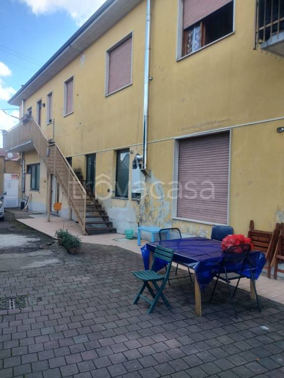 casa indipendente in vendita a Busto Arsizio