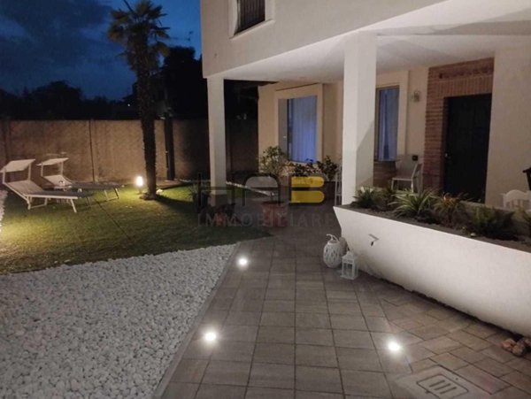 casa indipendente in vendita a Busto Arsizio