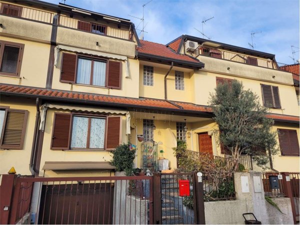 casa indipendente in vendita a Busto Arsizio