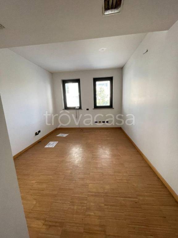 ufficio in vendita a Busto Arsizio