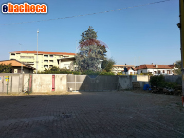 capannone in vendita a Busto Arsizio