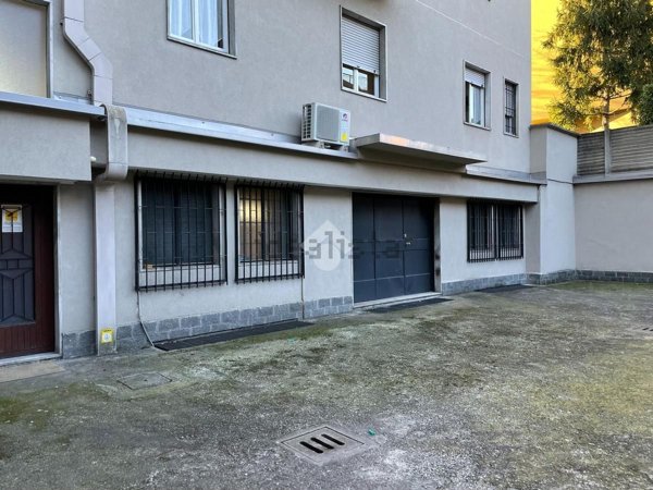 locale di sgombero in vendita a Busto Arsizio