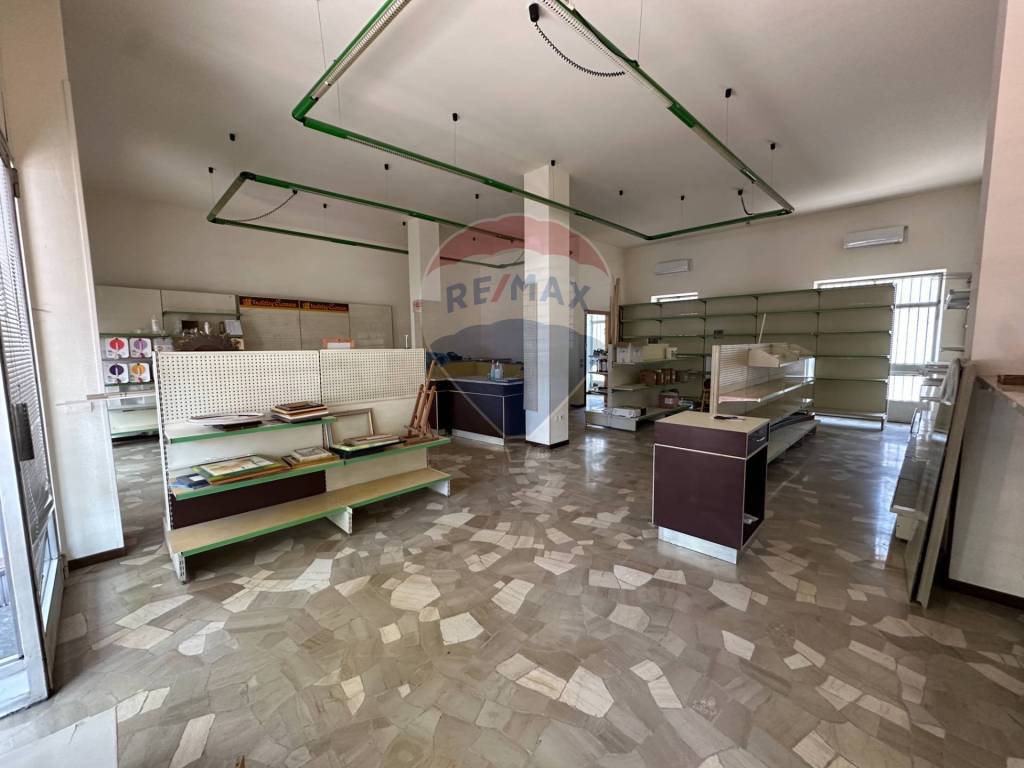 negozio in vendita a Busto Arsizio