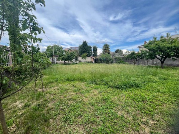 terreno edificabile in vendita a Busto Arsizio