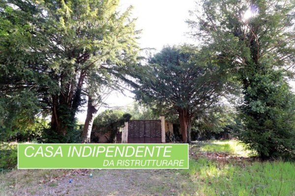 casa indipendente in vendita a Busto Arsizio