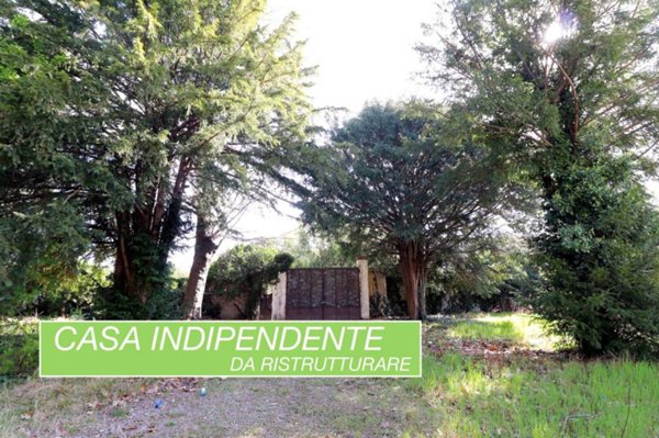 casa indipendente in vendita a Busto Arsizio