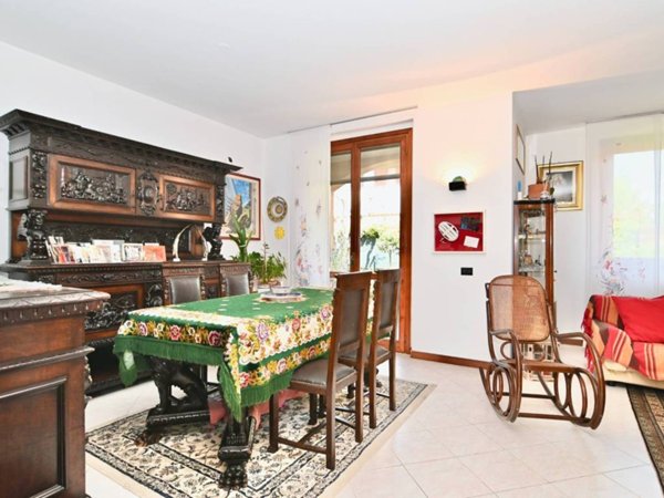casa indipendente in vendita a Busto Arsizio in zona Borsano