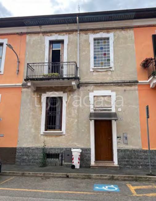 casa indipendente in vendita a Busto Arsizio
