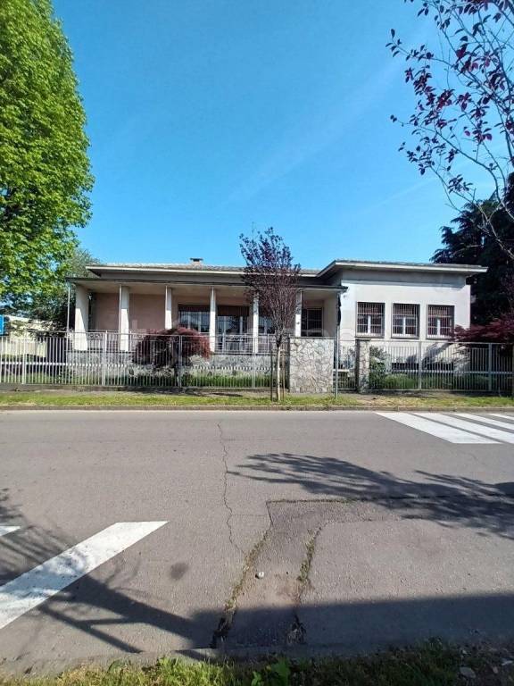 casa indipendente in vendita a Busto Arsizio