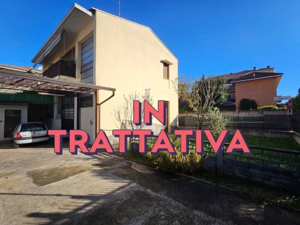 casa indipendente in vendita a Busto Arsizio