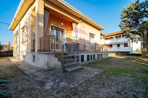 casa indipendente in vendita a Busto Arsizio