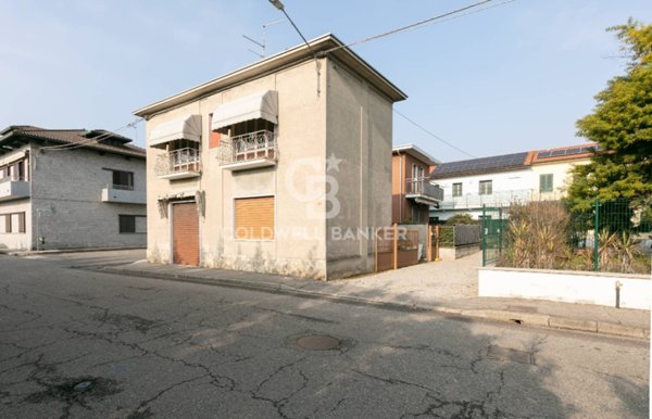 casa indipendente in vendita a Busto Arsizio in zona Borsano