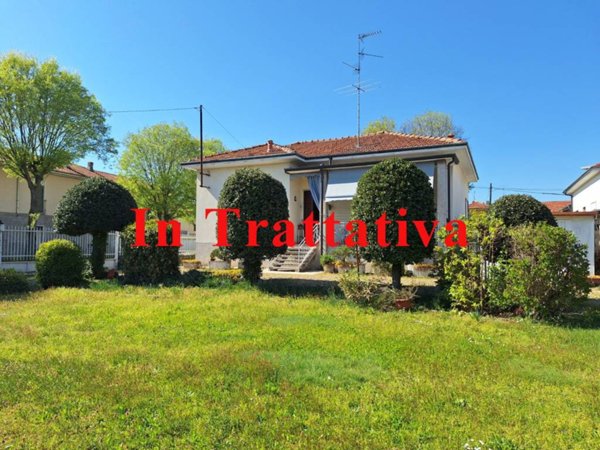 casa indipendente in vendita a Busto Arsizio in zona Borsano