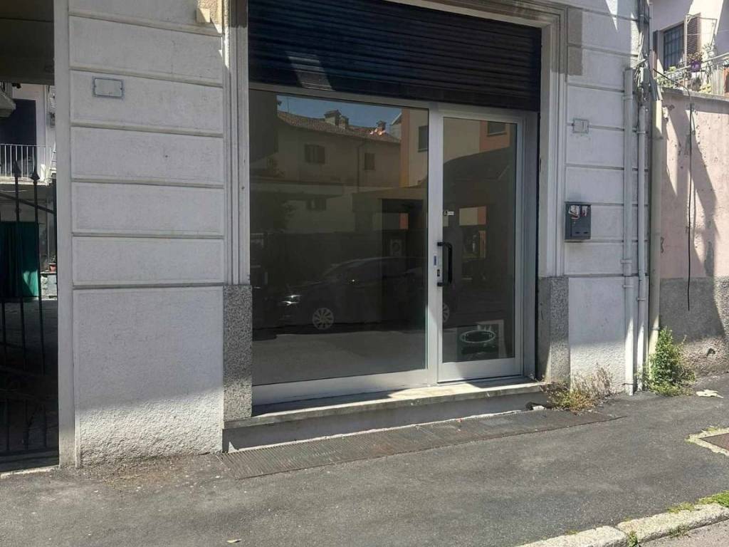 negozio in vendita a Busto Arsizio