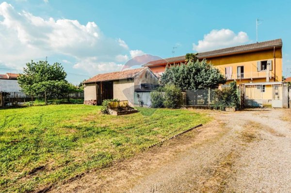 casa indipendente in vendita a Busto Arsizio