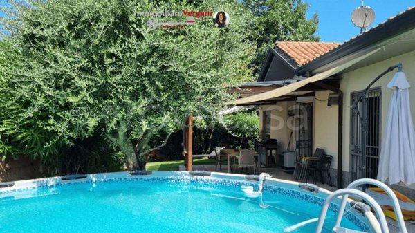casa indipendente in vendita a Busto Arsizio