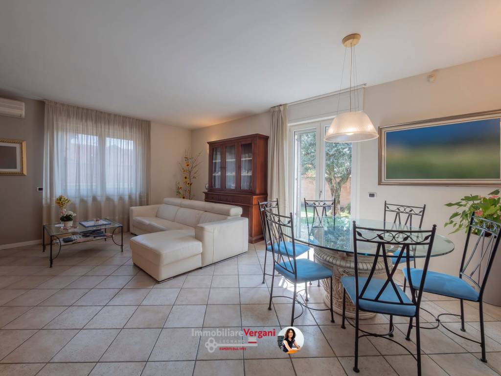 casa indipendente in vendita a Busto Arsizio