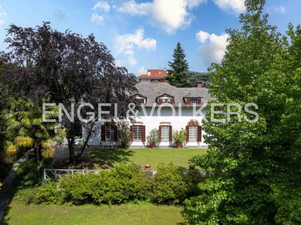 casa indipendente in vendita a Busto Arsizio